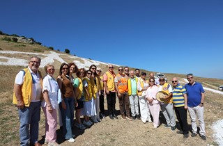 Gemlik Belediyesi’nden Atatürk İmzasına Yenileme Çalışması